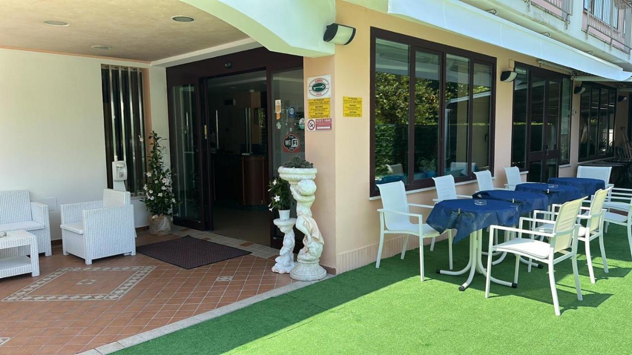 Hotel Bel Sogno Rimini Kültér fotó