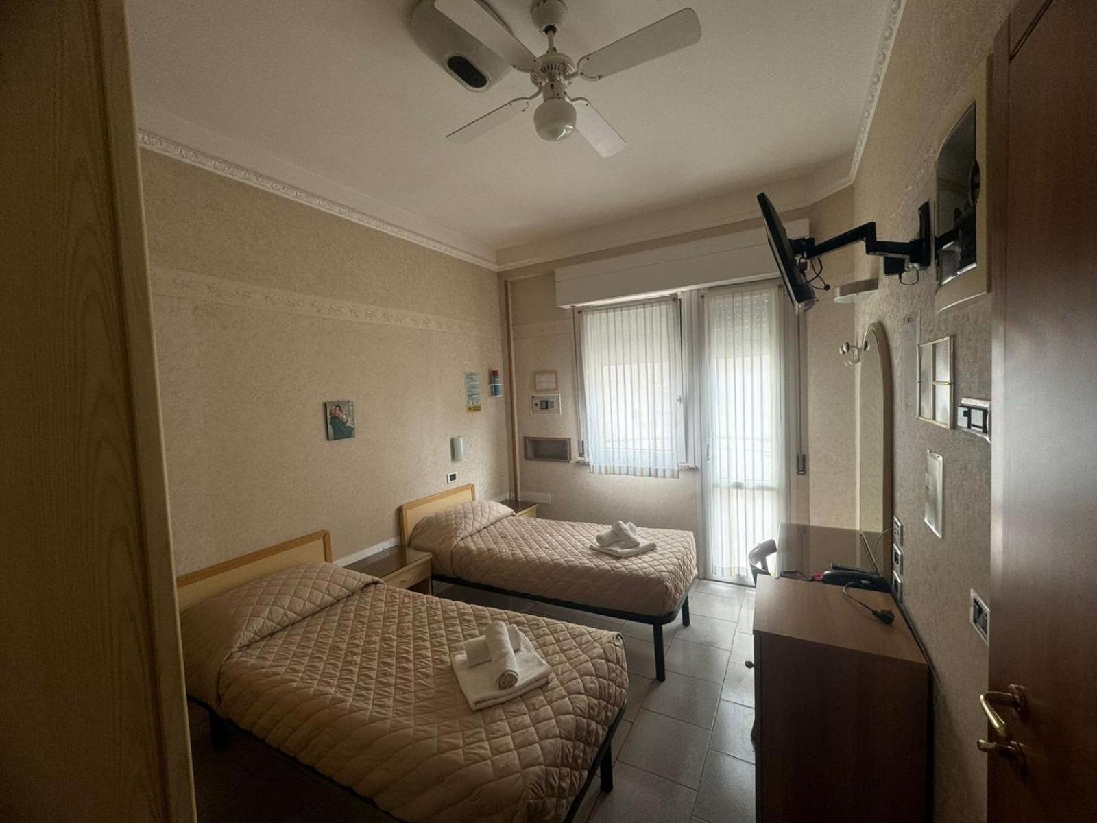 Hotel Bel Sogno Rimini Kültér fotó